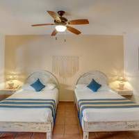 Twin Room with Street View
