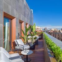 Luxury Suite with City View