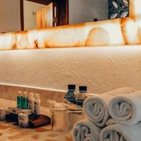 Bungalow with Two Double Beds 