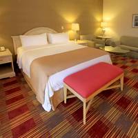 One King Bed With Sofa Bed - Non-Smoking