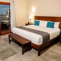 Deluxe King Room with Ocean View