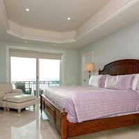 Three Bedroom Apartment with Ocean View