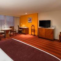 Room #2417793