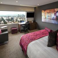 King Room - Ladies Club