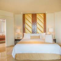 Governor Suite - Adults Only