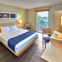 Standard Room with One Queen Bed