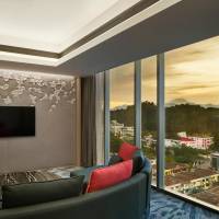 One-Bedroom Suite - Club Lounge Access