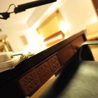 Deluxe Room - King Bed (River View)