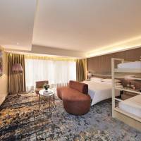 Family Room ( 2 adults + 2 child breakfast)