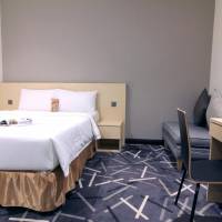 Eco-Stay Package - Standard Queen Room (No Window)