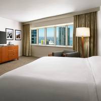 Larger Guest room, 1 King, Bay view