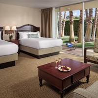  Studio with Two Queen Beds and Kitchenette - Garden View