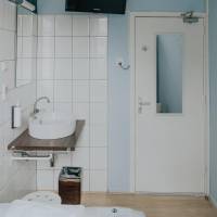 Budget Single Room with Shared Bathroom