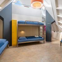 Bed in 7-bed Mixed Dorm with Shower