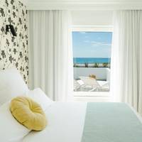 One-Bedroom Suite with Sea View