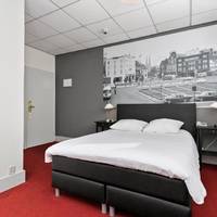 Double room with shower or bath