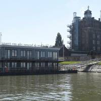Large Double Room / Floating Room