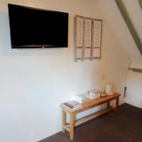 Economy Twin Room with Shared Bathroom