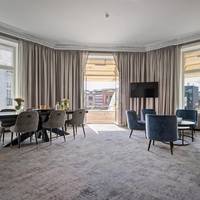 Suite with Landmark View