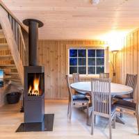 Deluxe Three-Bedroom Cottage