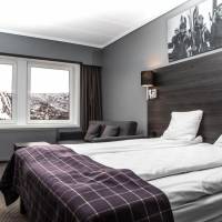 Standard Twin Room with View 