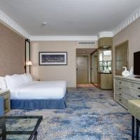 King Superior Room with Mountain View