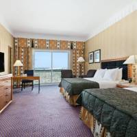 Twin Deluxe Room with Balcony and Sea View
