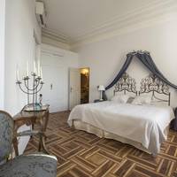 Deluxe King Room with Sea View