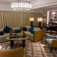 Royal King Suite with Sea View and Balcony