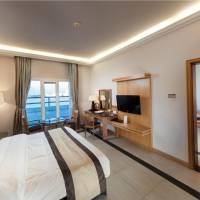 King Suite with Two King Beds - Non-Smoking
