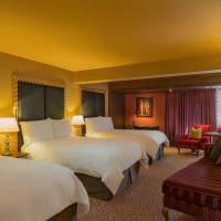 Colonial Family Room, Guest Room, 3 Double  or 1 King and 1 Double