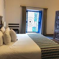 Colonial Suite