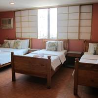 Family Room (3 Adults)