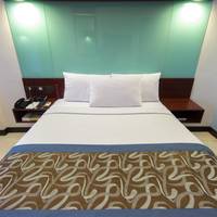 Queen Room - Mobility Access/Non-Smoking