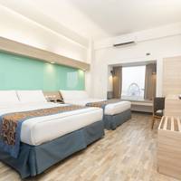 Queen Room with Two Queen Beds and City View - Non-Smoking