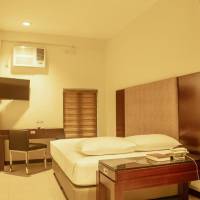 Petite Double Room