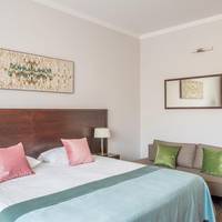 Classic Double/ Twin Room with 2 Extra Beds