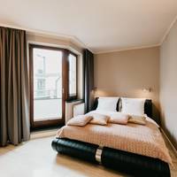 Superior One-Bedroom Apartment