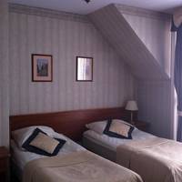 Twin Room with Air-Conditioning