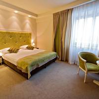 Deluxe Apartment (2 Adults)
