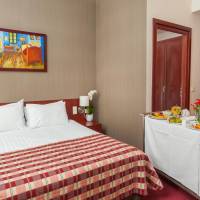 Standard Queen Room