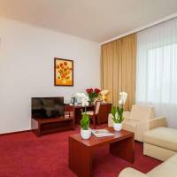 Queen Suite