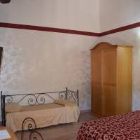 Basic Triple Room