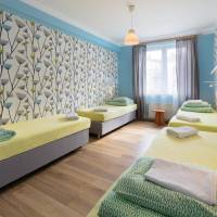 Standard Quadruple Room with Private Bathroom 