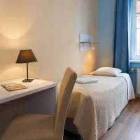 Deluxe Single Room with Private Bathroom