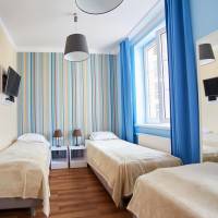 Deluxe Triple Room with Private Bathroom