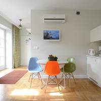 Deluxe with Courtyard View