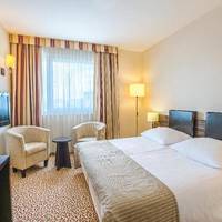 Room #8734422