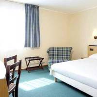 Room #8704819