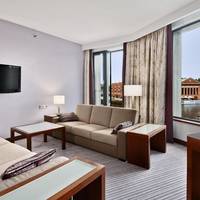 Hilton King Suite
